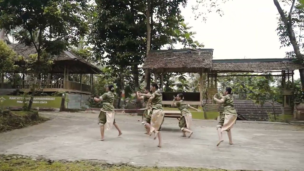 FLS2N KREATIVITAS TARI 2022 SMPN 1 KADUHEJO 