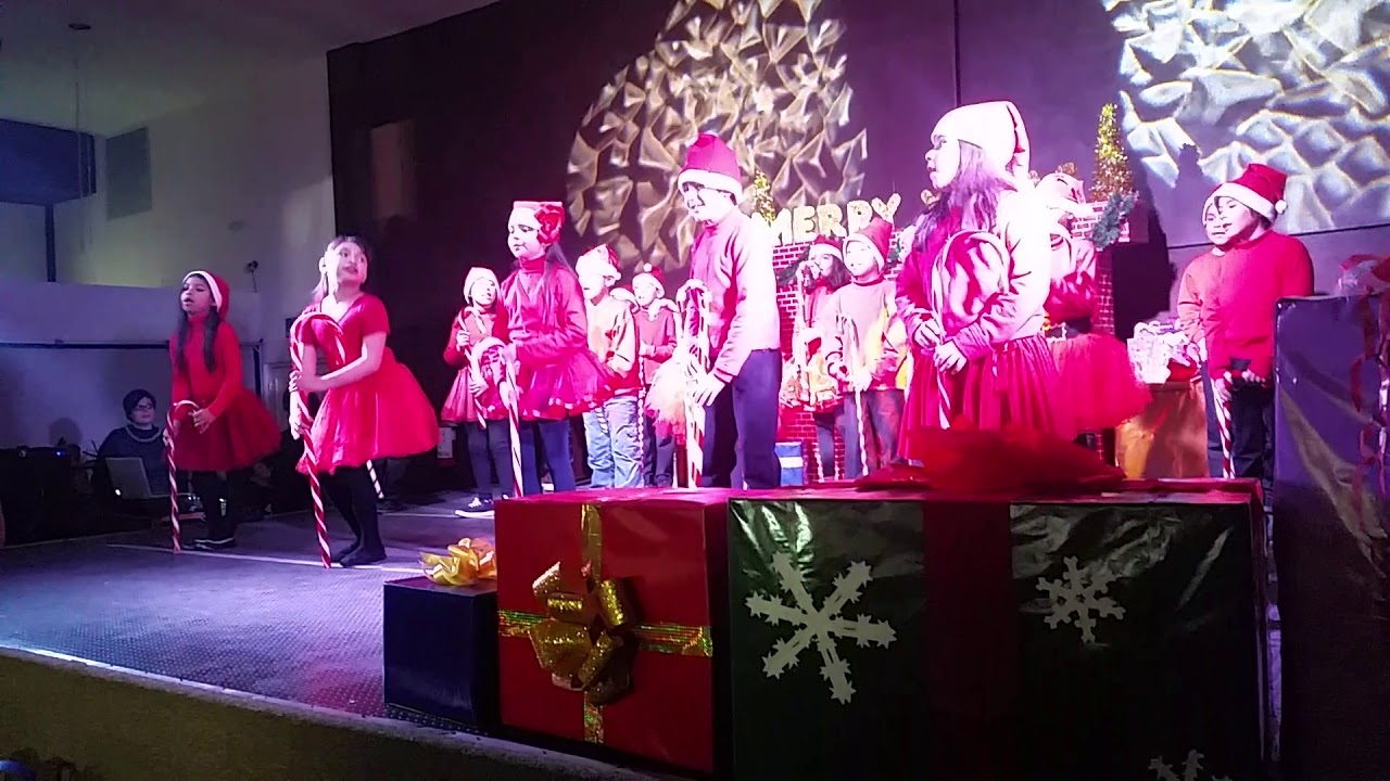Rockin around the Christmas tree Christmas kids dance (bailable navideño)