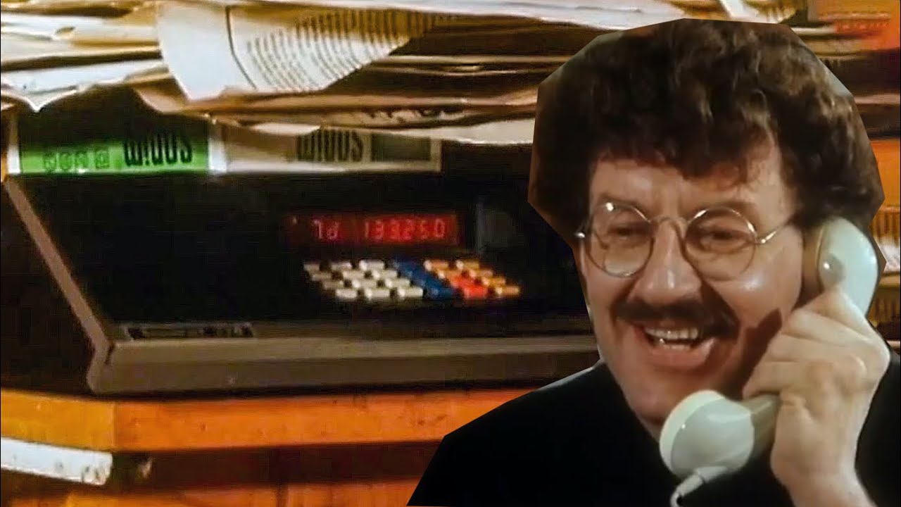 Vliegtuigspotter Peter luistert met zijn scanner 1981 / 2006