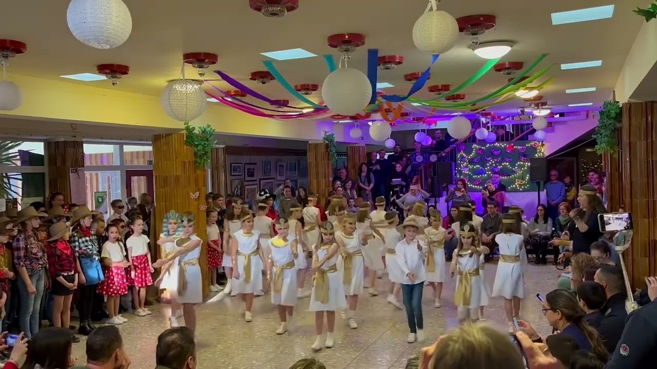 FARSANGI MŰSOR 3.A (2023)