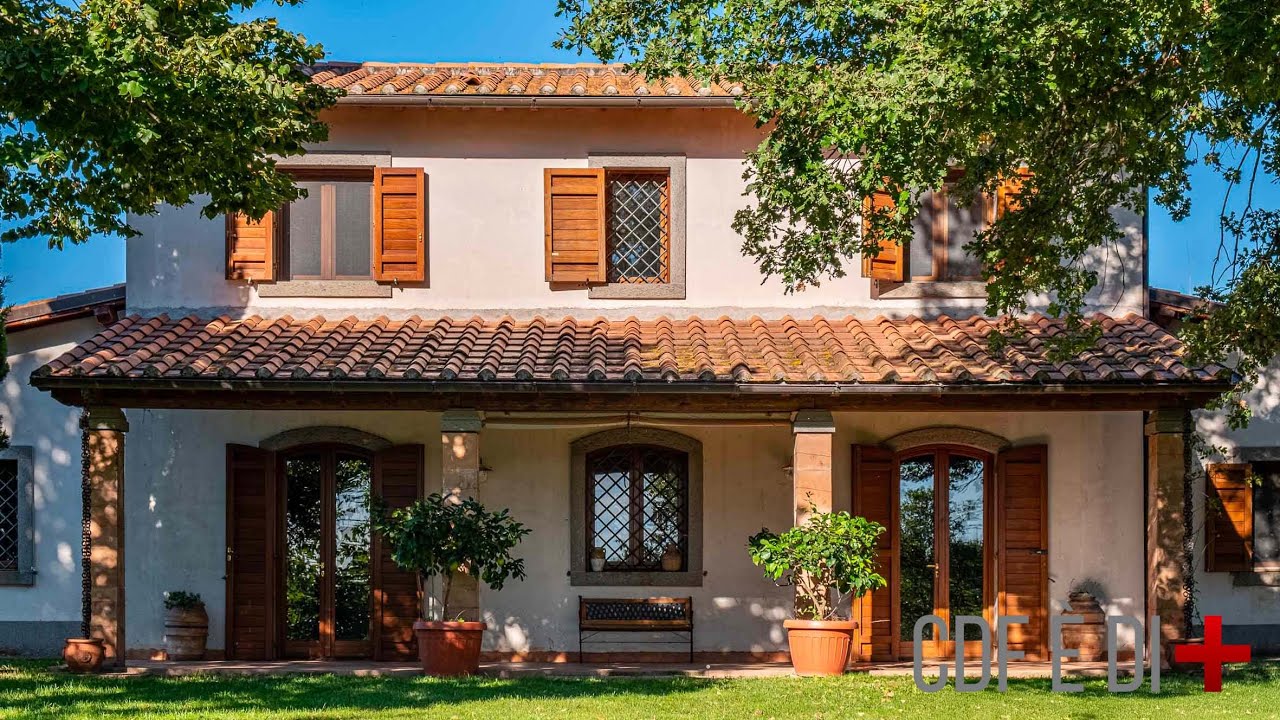 Visita dell'immobile | Viterbo (VT), Italy | Elegante casale in campagna a due passi dalla città