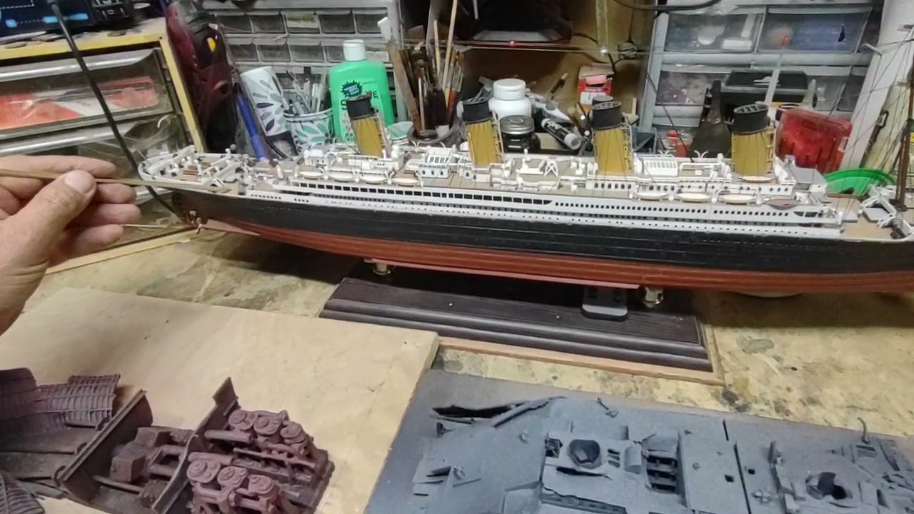 Titanic Wreck Model Diorama Tutorial Part 29 - Finishing the Tank Top