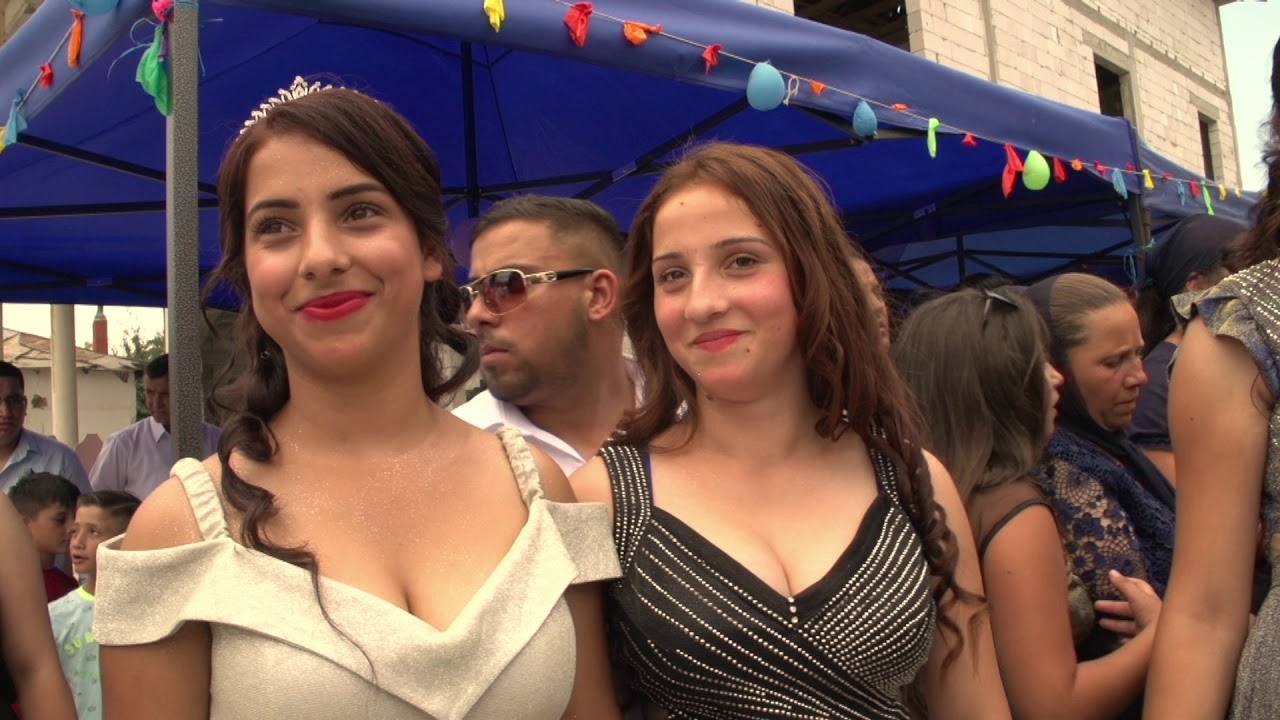 Nunta Ramnicelu - David si Fanuta Lautaru - La mireasa acasa si in drum spre Starea Civila