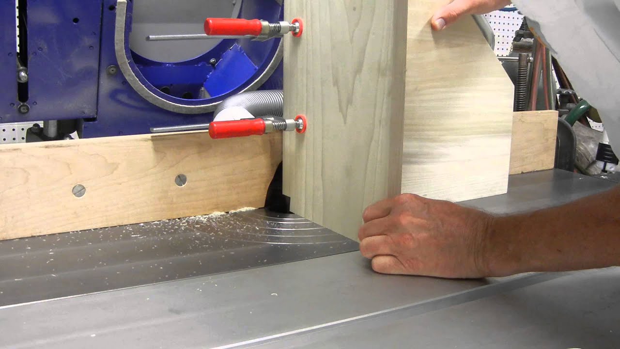 Felder Profil 45 Format4 shaper cutting walnut cupboard leg to divider dovetail
