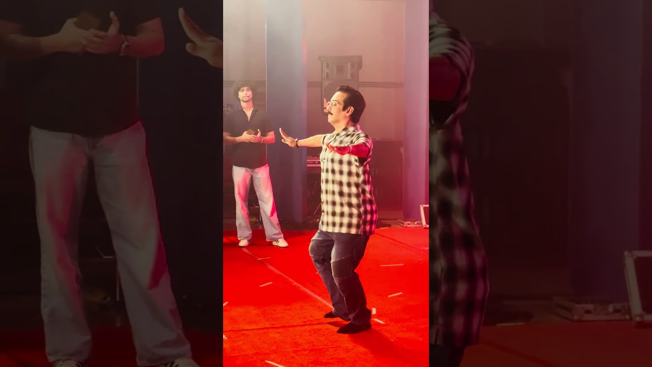 St.theresas students had one epic request&mdash;&ldquo;Vineeth sir, dance!&rdquo; 💃🔥 #ekomovie #vineeth #dance