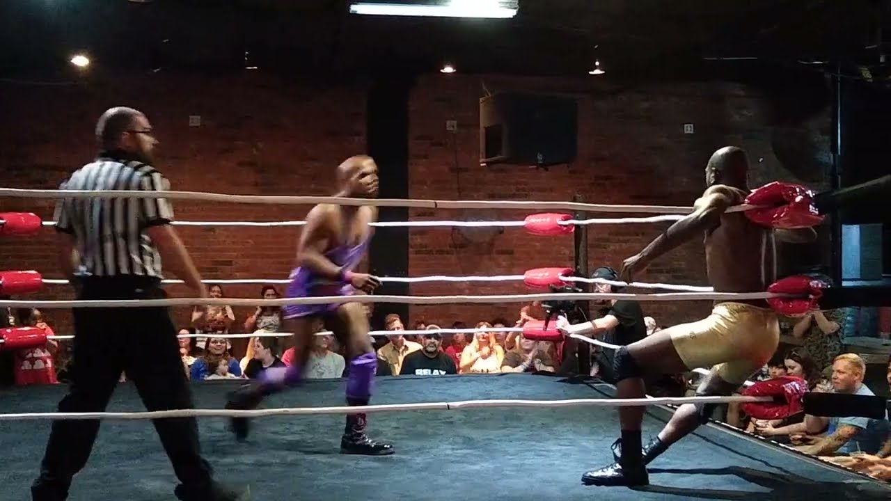 Squared Circle Pro - Nate Collins vs Jastin Taylor