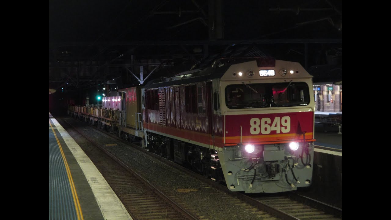 Sydney Train Work Train: SETs Electric locomotive 8649 Robel Train Erskineville