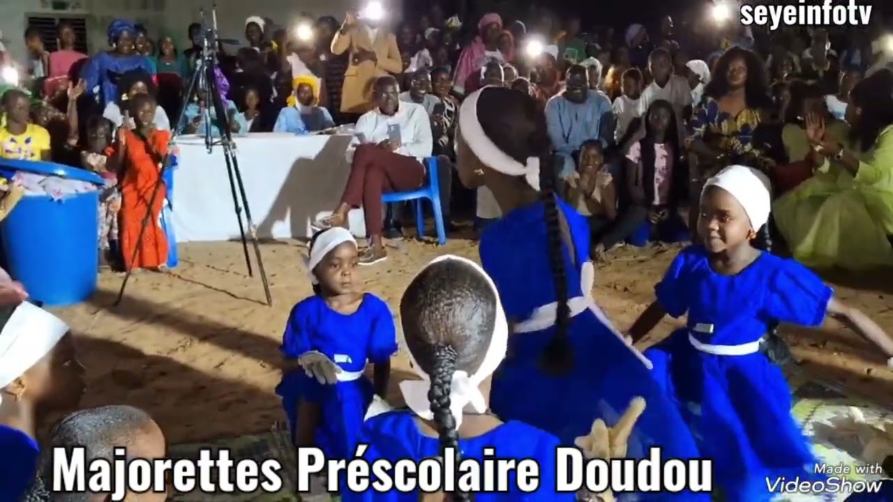 Majorettes École Doudou kante Préscolaire