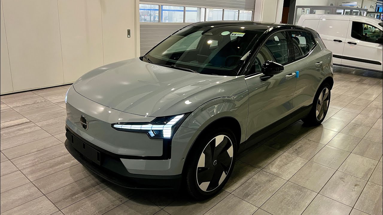 Volvo EX30 Single Motor Ultra | Vapour Grey | Indigo interior