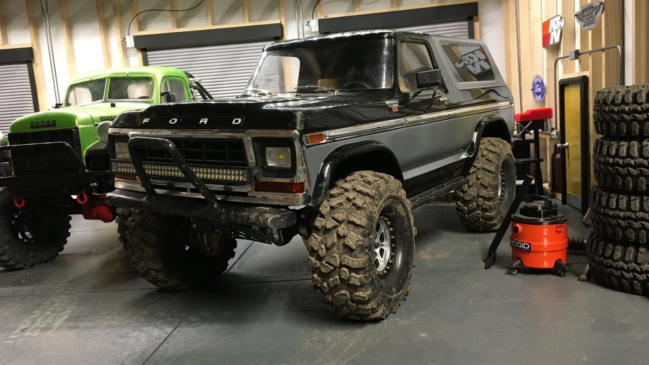 Traxxas Trx4 bronco epic rock crawling!! Must watch..