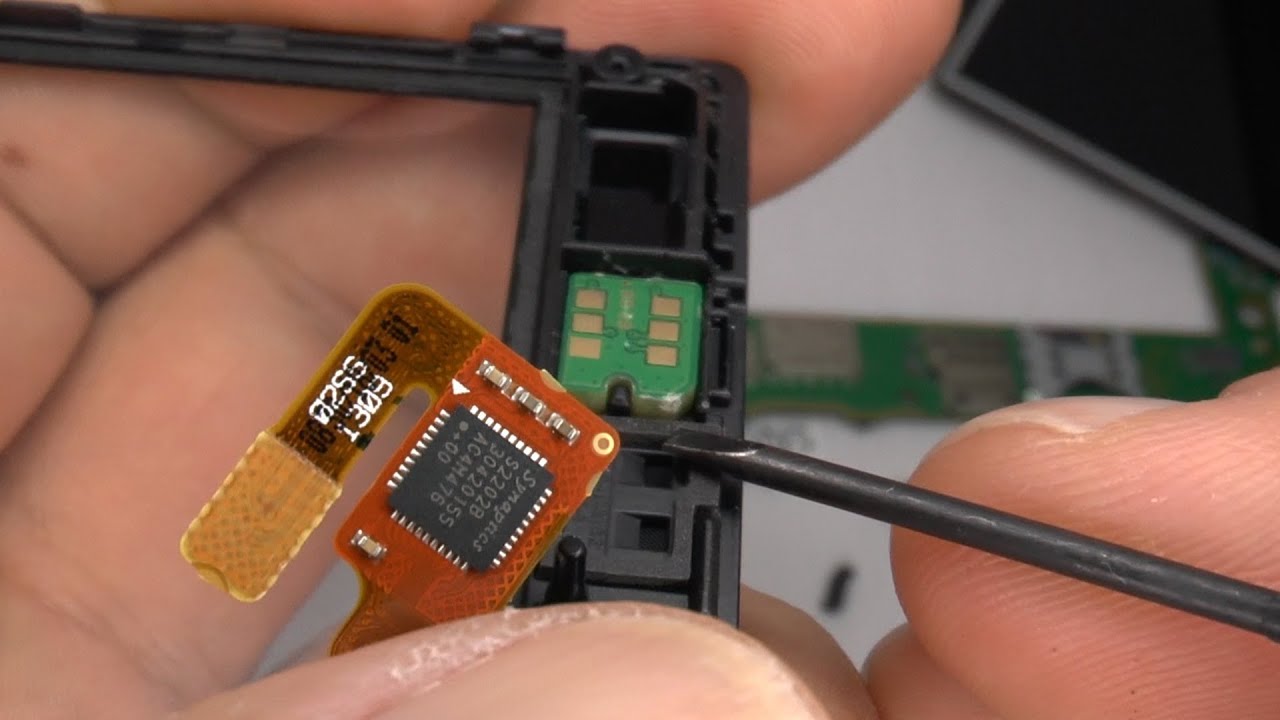 Разборка и сборка Nokia Lumia 520 — замена экрана дигитайзера