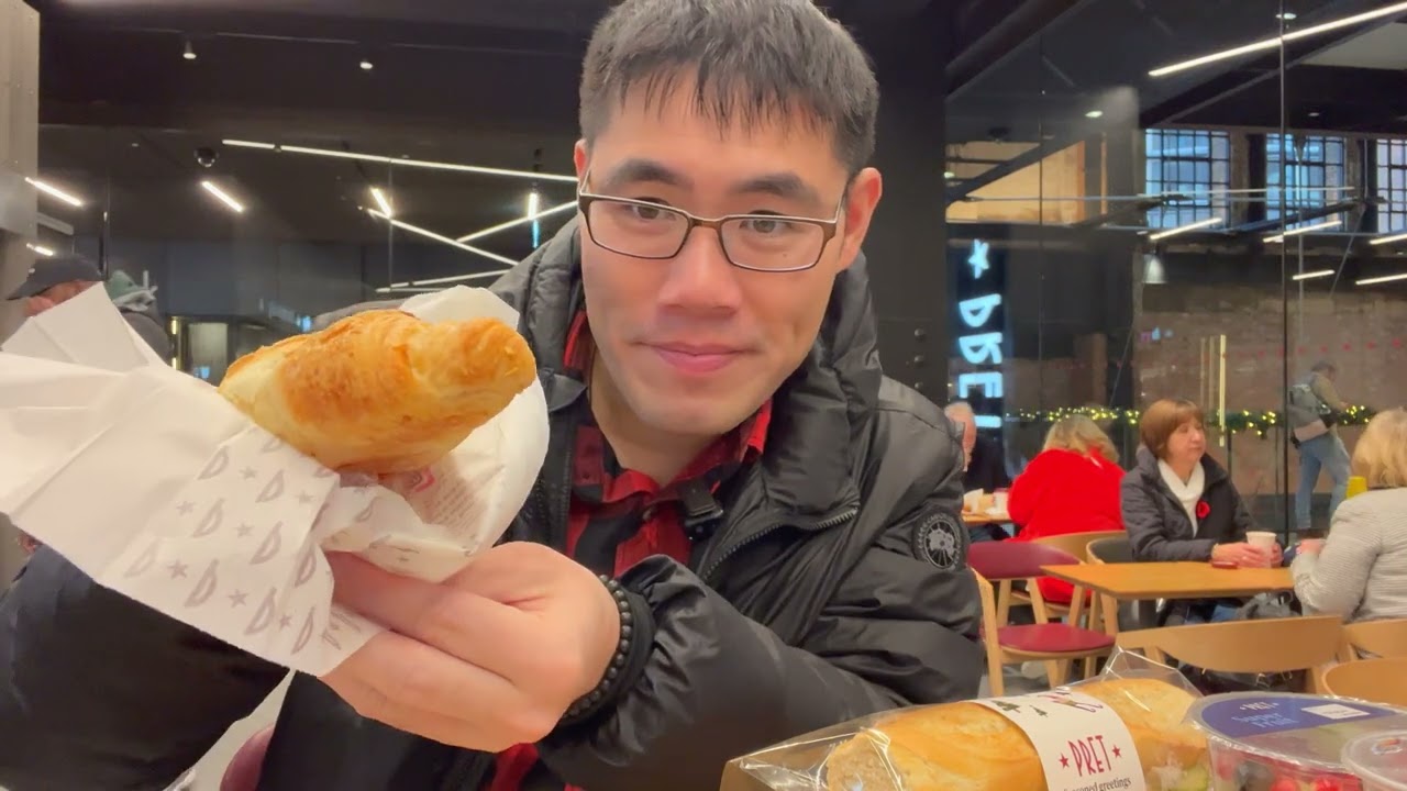 New Yorker Eats at London's Most Popular Sandwich Restaurant : Pret a Manger