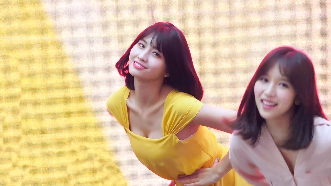 [4K] [180429] TWICE 트와이스 (MOMO 모모) - What is Love? 왓이즈러브 (스타필드고양 팬사인회) 직캠/Fancam by PIERCE