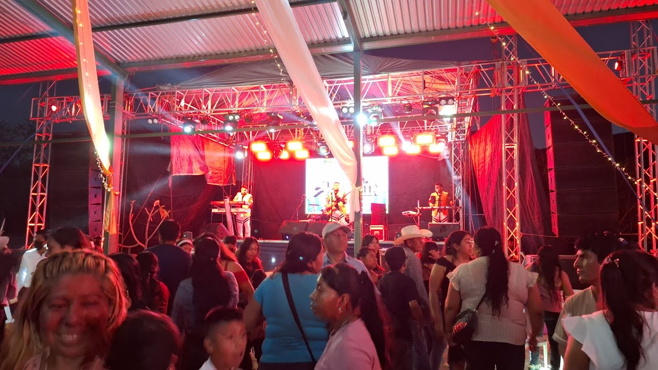 ILUSIÓN 98-EL GAVILÁN COLORADO EN VIVO GRUPO ORGANIZACIÓN KUIXIN BODA DE LUIS FERNÁNDO Y ELIZABETH