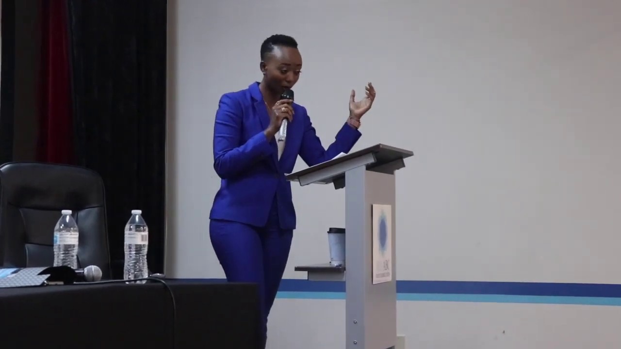 Dr.ALINE N.INDATWA WISHIMIWE CYANE KUBERA  IKIGANIRO KIRYOSHE YATANZE MURI MAHORO CONVETION 2019.