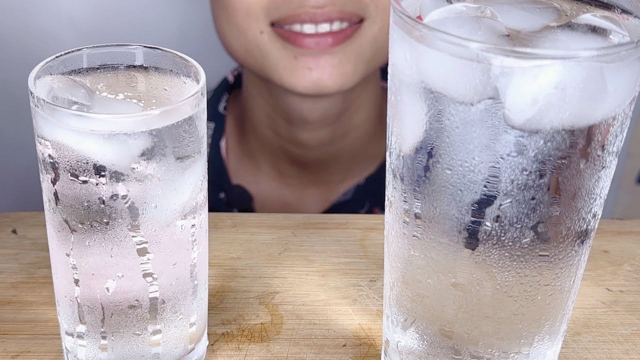 The weather is so hot 🥵, 1 Minute Satisfying Drinking Cold Water 💧