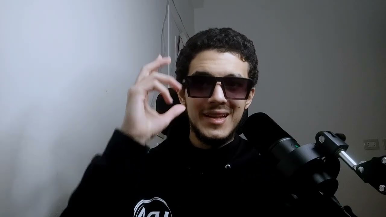 عالم بلا سوشيال ميديا....