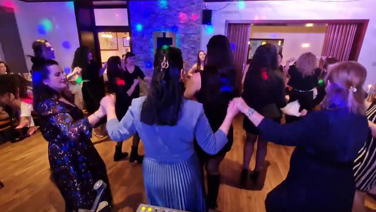 Festa e 8 Marsit, Bremen. JEAL Event & DJ EDi