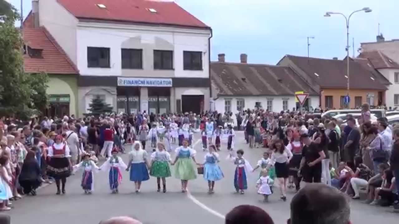 Strážnice 2015 - průvod městem