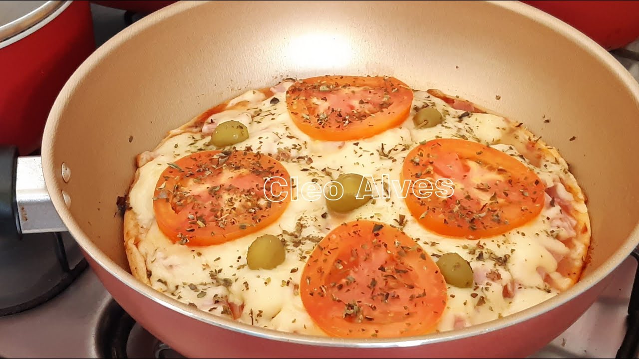 Пицца с крахмалом юкка в простой сковороде готова за считанные минуты вкусно