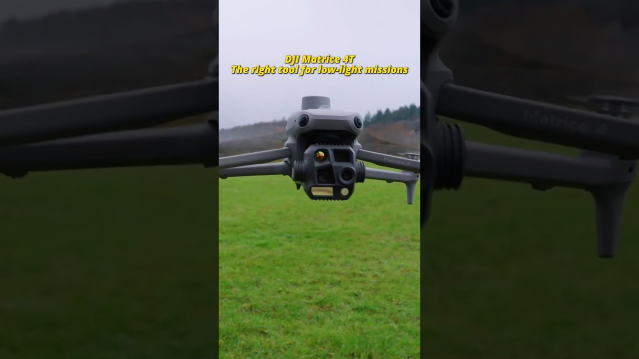 DJI Matrice 4T 🔦 thermal camera and spotlight drone for low-light missions 🎬 @copterpro10