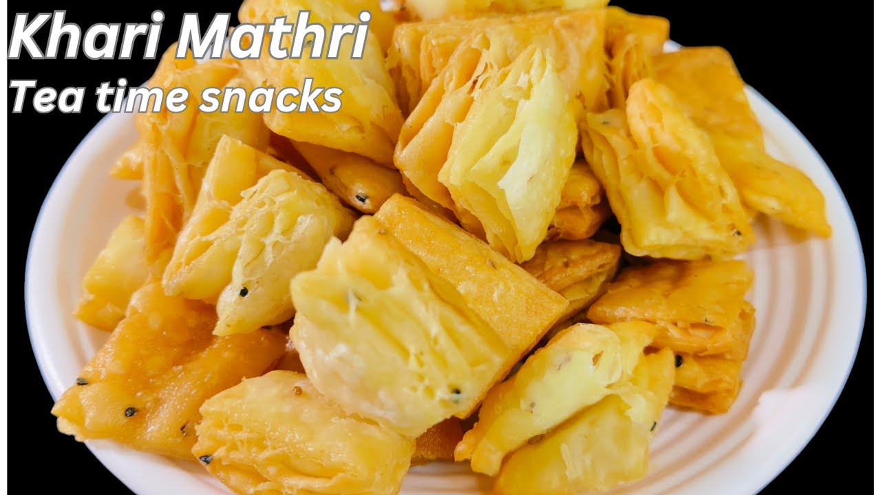 Khari Mathri Recipe | गरमा गरम चाय केसाथ  क्रिस्पी खस्ता खारी मठरी | Best Puff Khari TeaTime Snacks