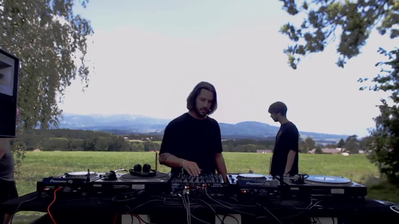 Sunday Breakfast: Alci, Flavio and Sandro Kuhne x  RTS.FM