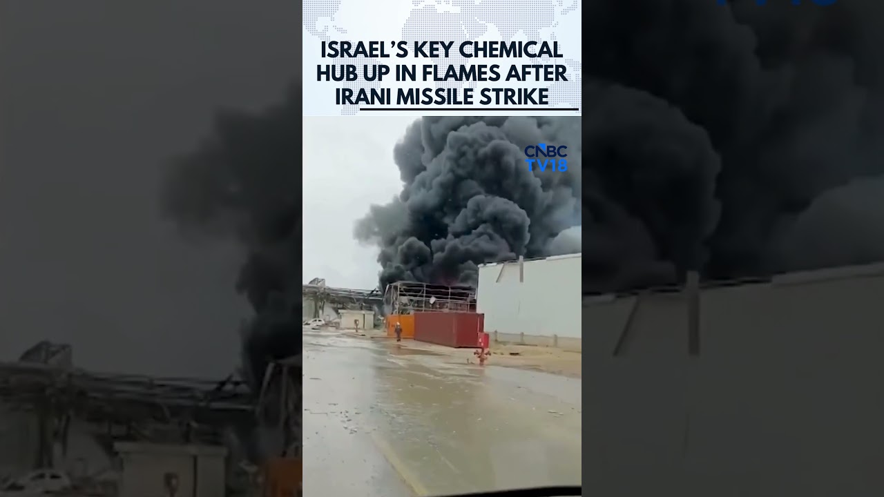Iranian Missile Hits Israel's Chemical Hub | Massive Fire In Beersheba | Middle East Crisis | N18G |