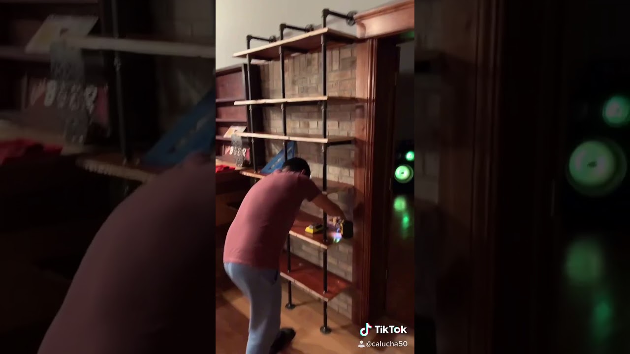Building a beer shelf using pipes part 3