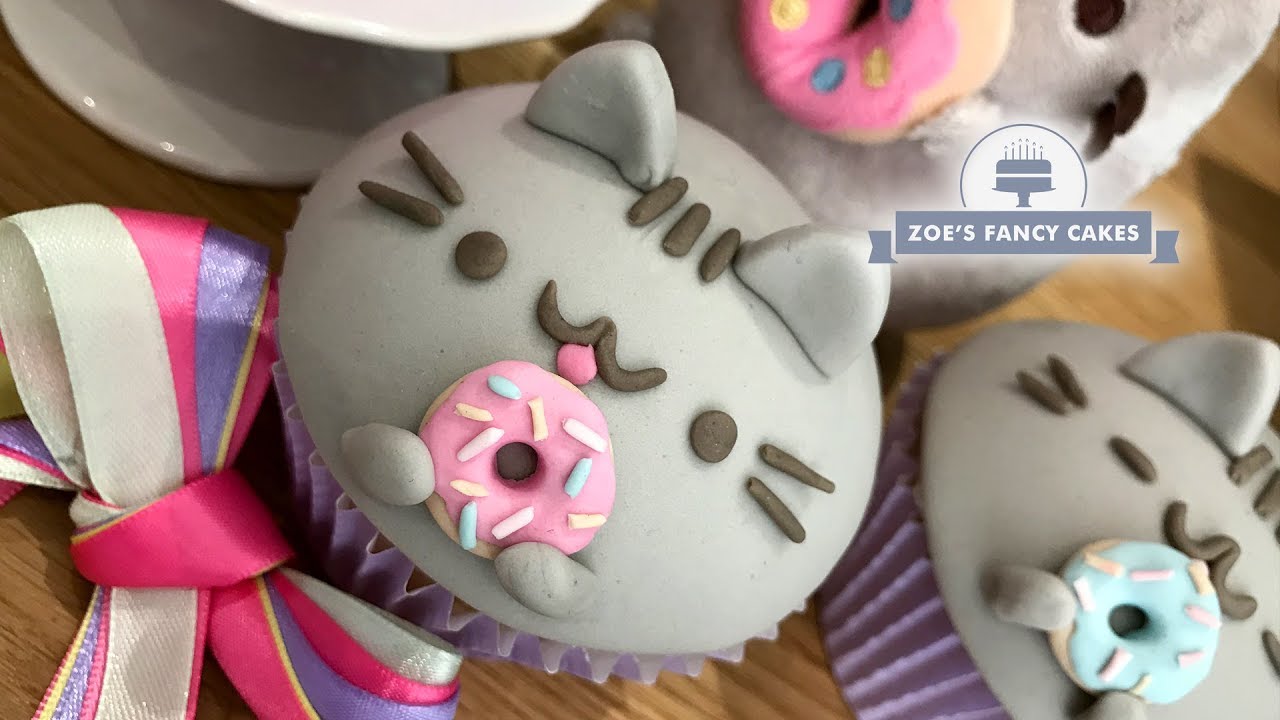 Pusheen Cat cupcakes