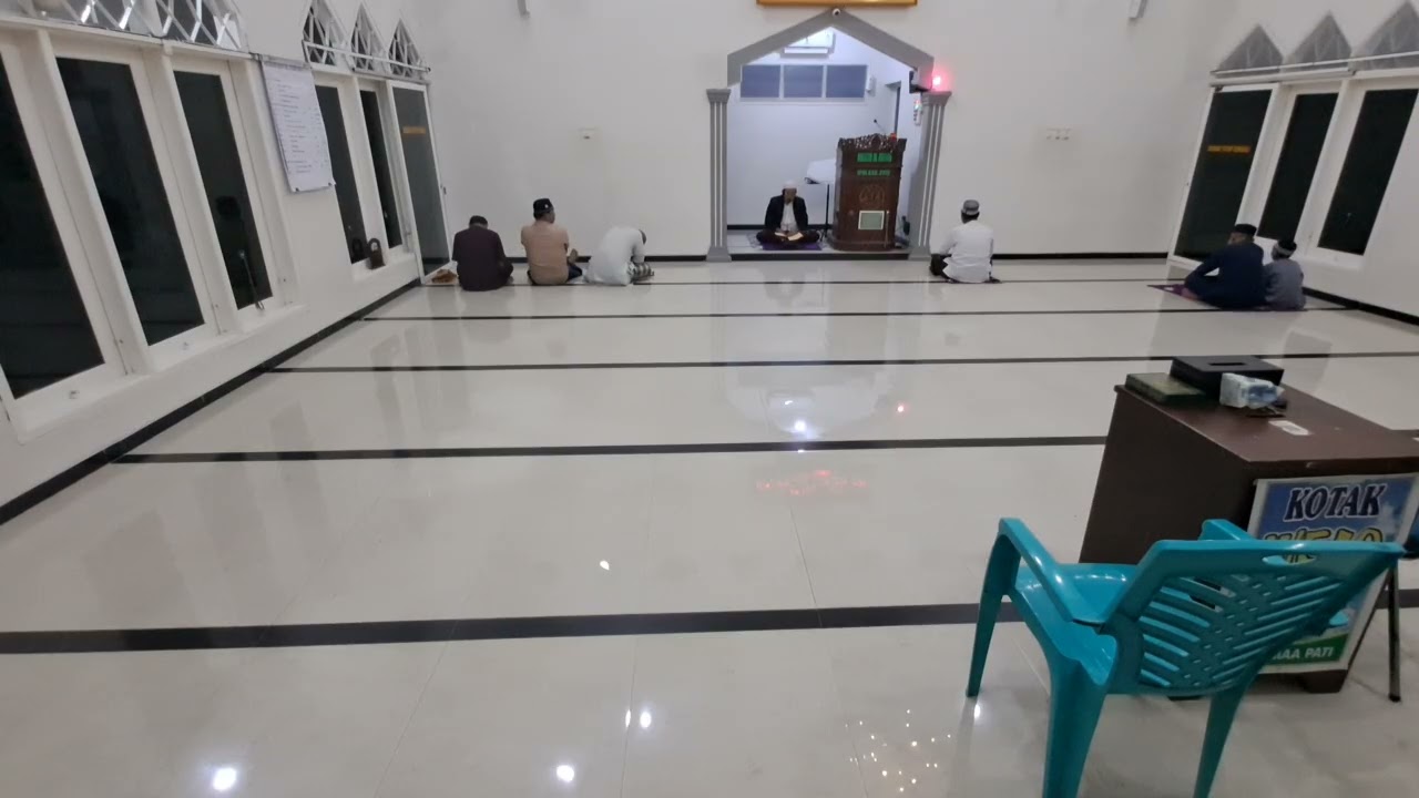 @Kuliyah shubuh MASJID HAJI ALABROR KAB PATI oleh Ustaz Sutrisno LC. Mpd. Kitab fadhoilusiam