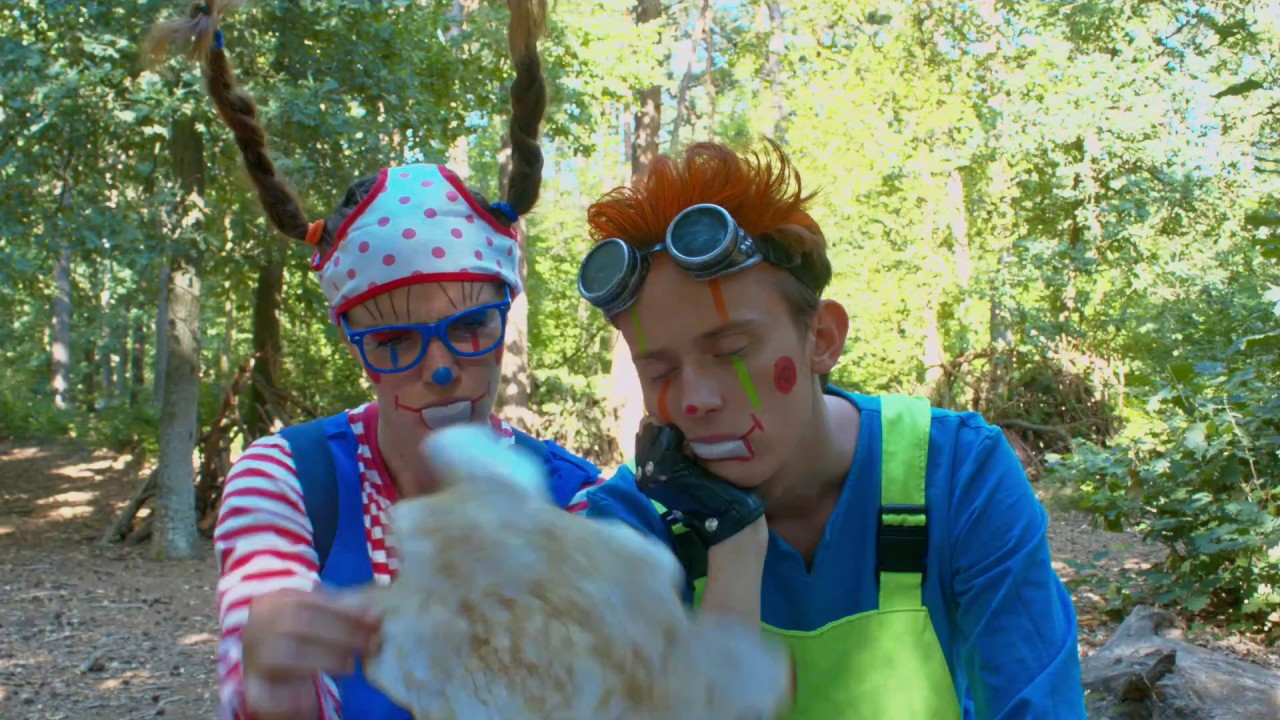 De Viva-clowntjes op zoek naar de schat