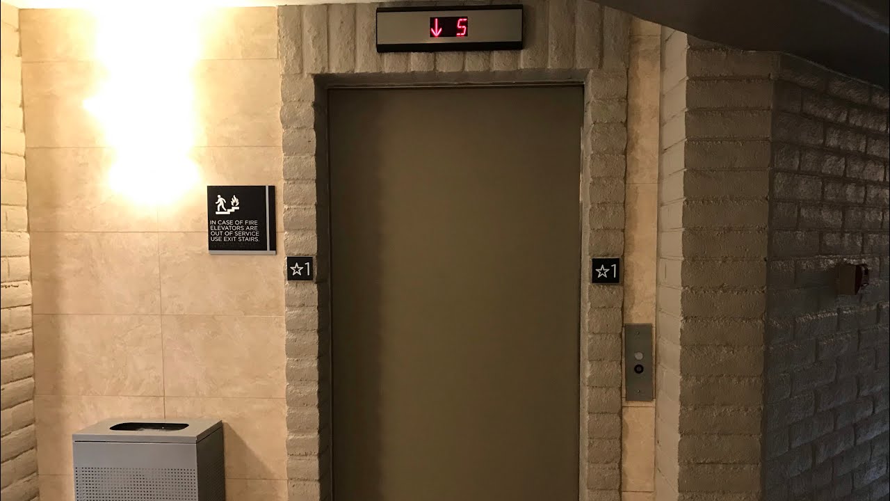 Merry Christmas! AMAZING Scenic US Hydraulic Elevators - Embassy Suites - Arcadia, CA