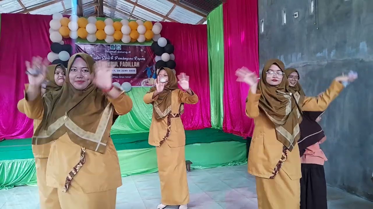 Tari india medley oleh guru-guru YPI Nurul Fadillah🤗