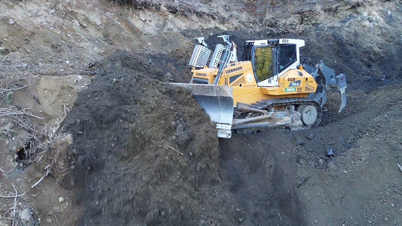 Liebherr 746 Dozer İle Yeni Yol Çalışması 16