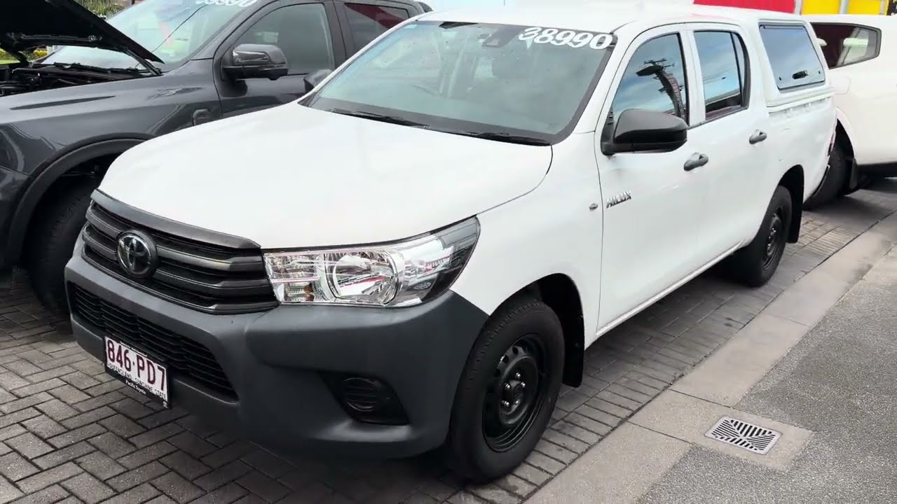 2022 Toyota Hilux Workmate 4x2 Dualcab 