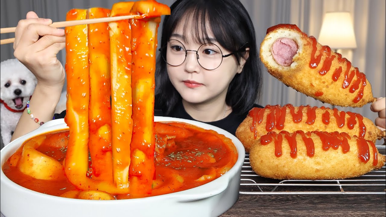 Кремовый Rose ттокпокки и хрустящие корн-доги 🧡Mukbang ASMR