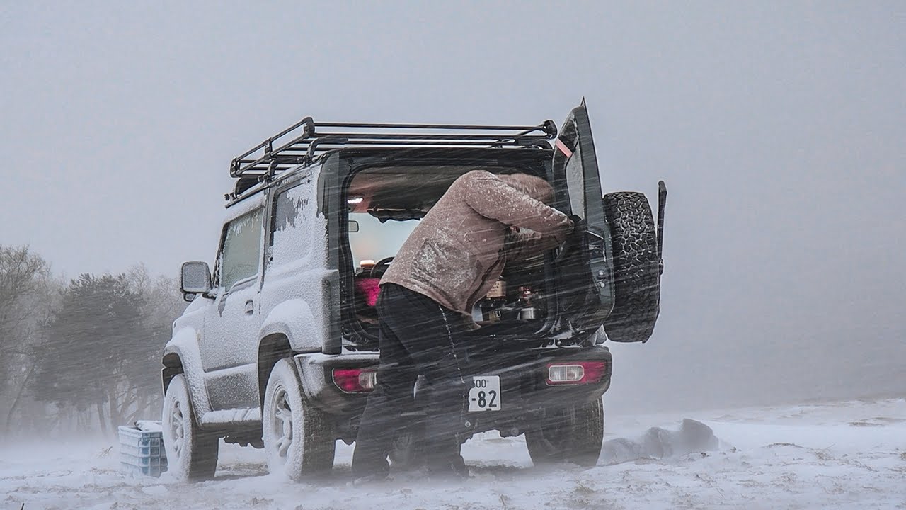 【13泊目】真冬の車中泊。猛吹雪の中を車内で一人過ごす【氷点下】