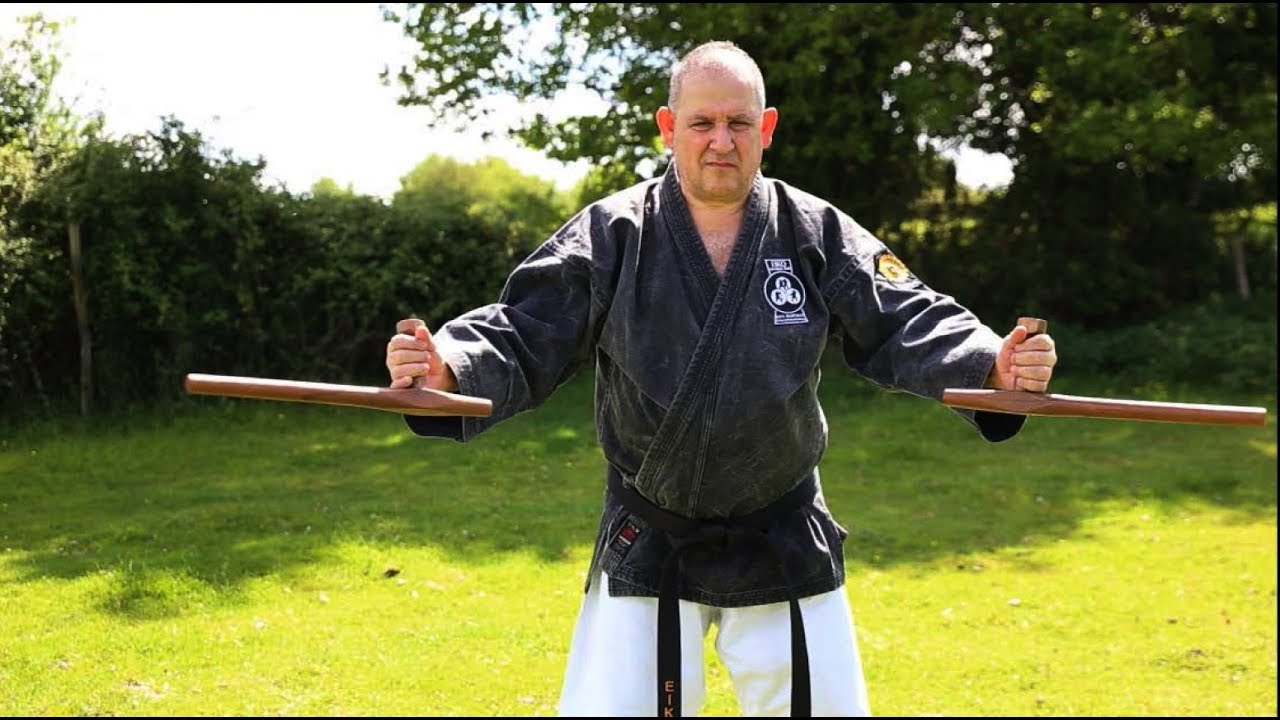 Kobudo d'Okinawa EIKO (Le Tunkuwa ou Tonfa) par Georges Rad Senseï