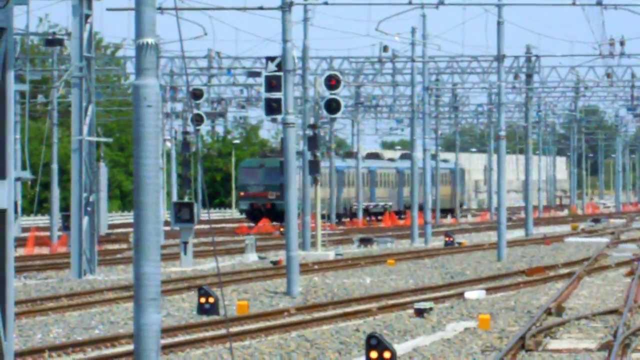 Treni a Torino: linea per Milano e stazione di Torino Stura