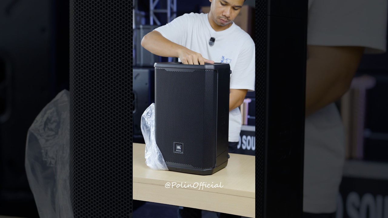 Unboxing the JBL PRX908 | 8