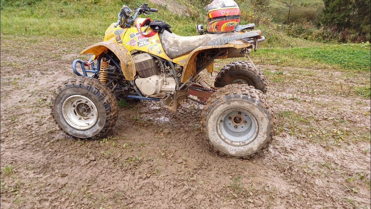 SMC Barossa 250cc vs Baja VW split windows    Mud Durler 2024 10 19