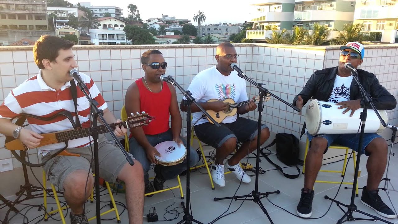 Grupo Samba de grife- Bebado equilibrista/  Papel machê/ Tia nastacia.
