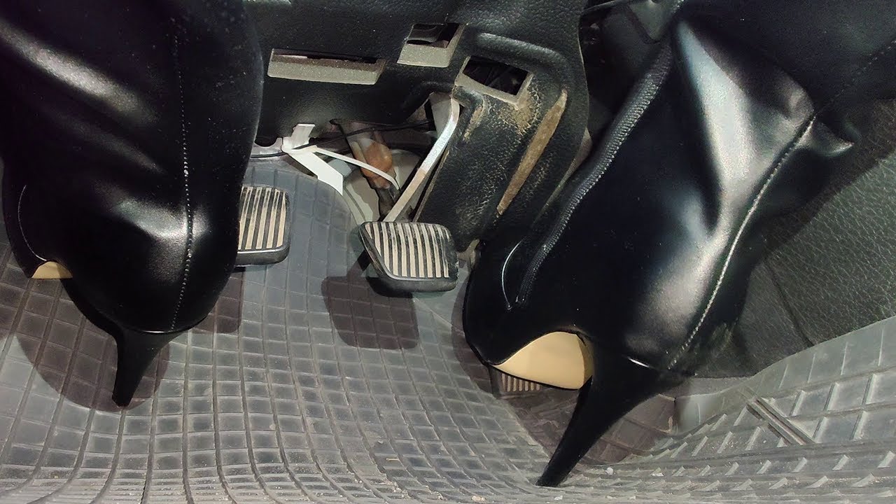 Mommy's Car Barely Starts - Cranking, Pedal Pumping & Stalling In Black Boots | Full Video