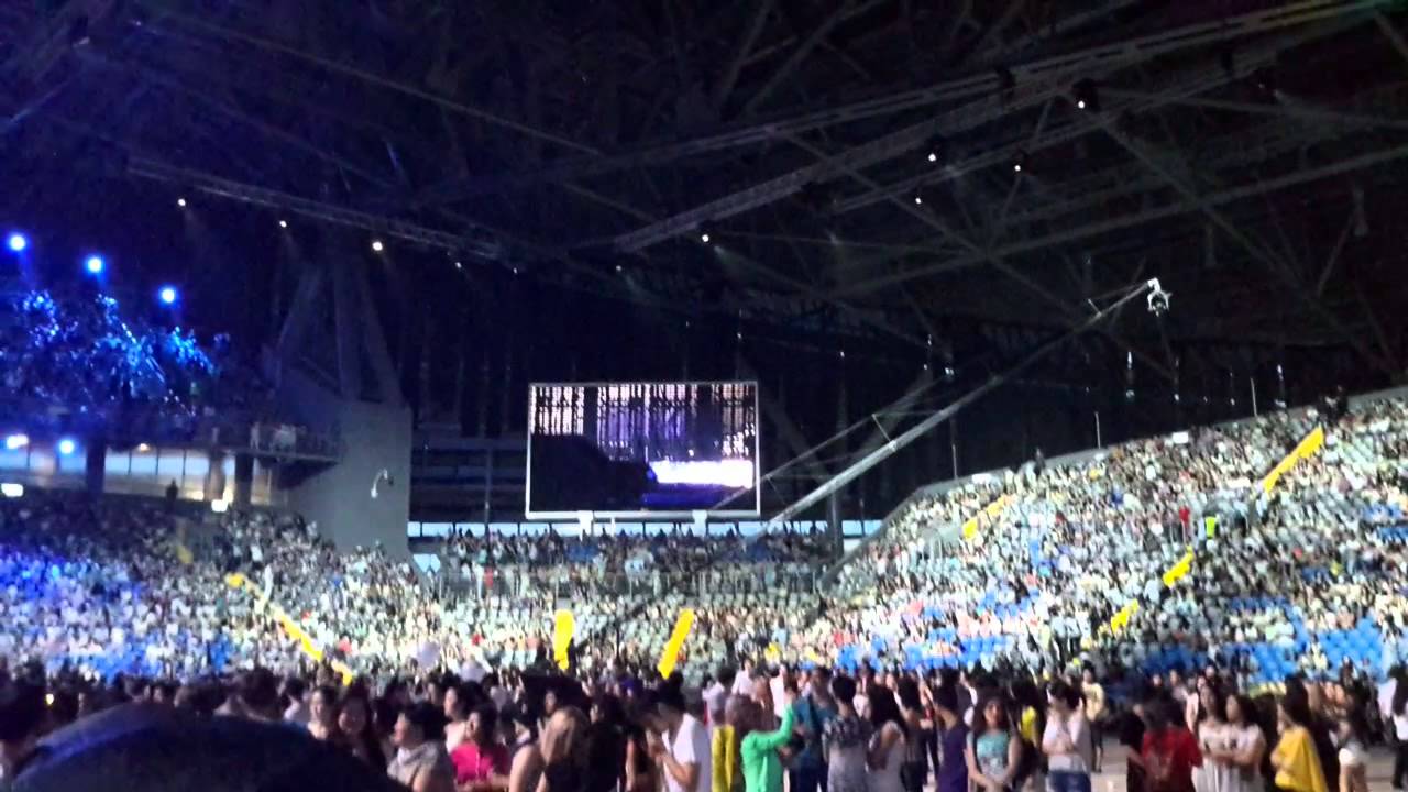 Премия МУЗ - тв Астана Арена пошел дождь