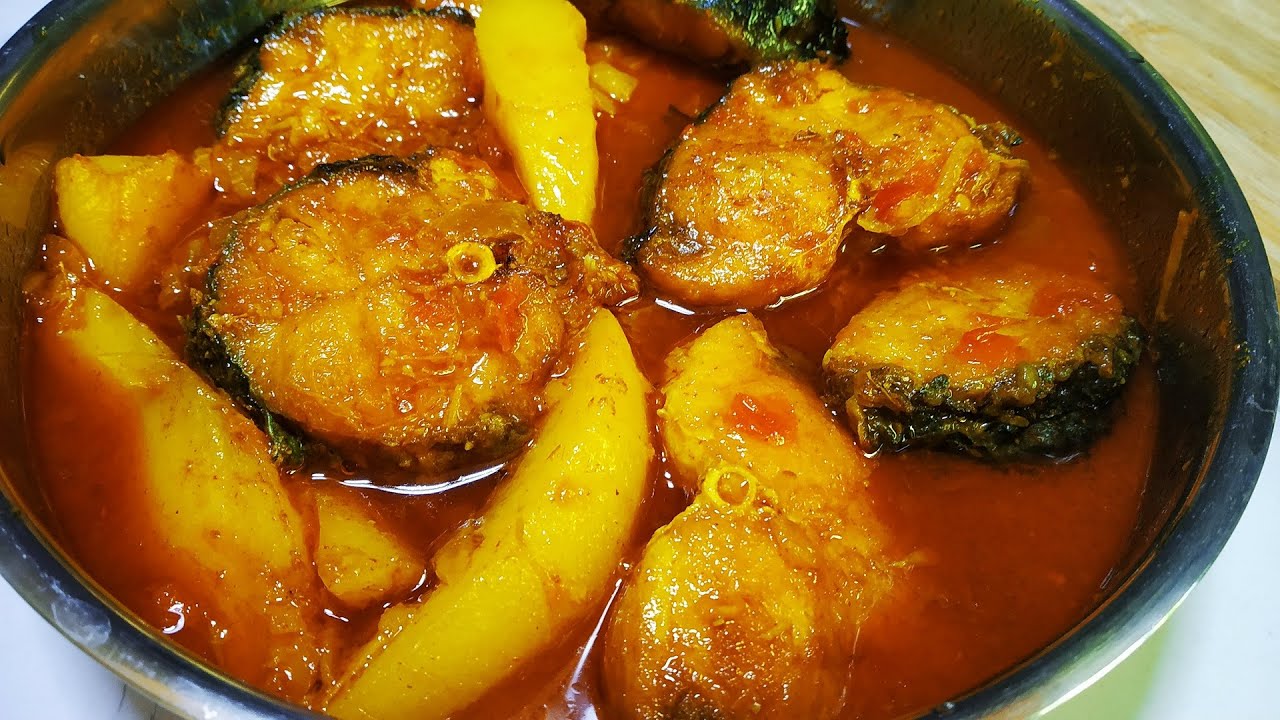 আলু দিয়ে রুই মাছের পাতলা ঝোল | জিরে আদা বাটা দিয়ে মাছের ঝোল রেসিপি | Macher Jhol| Bengali Fish Curry