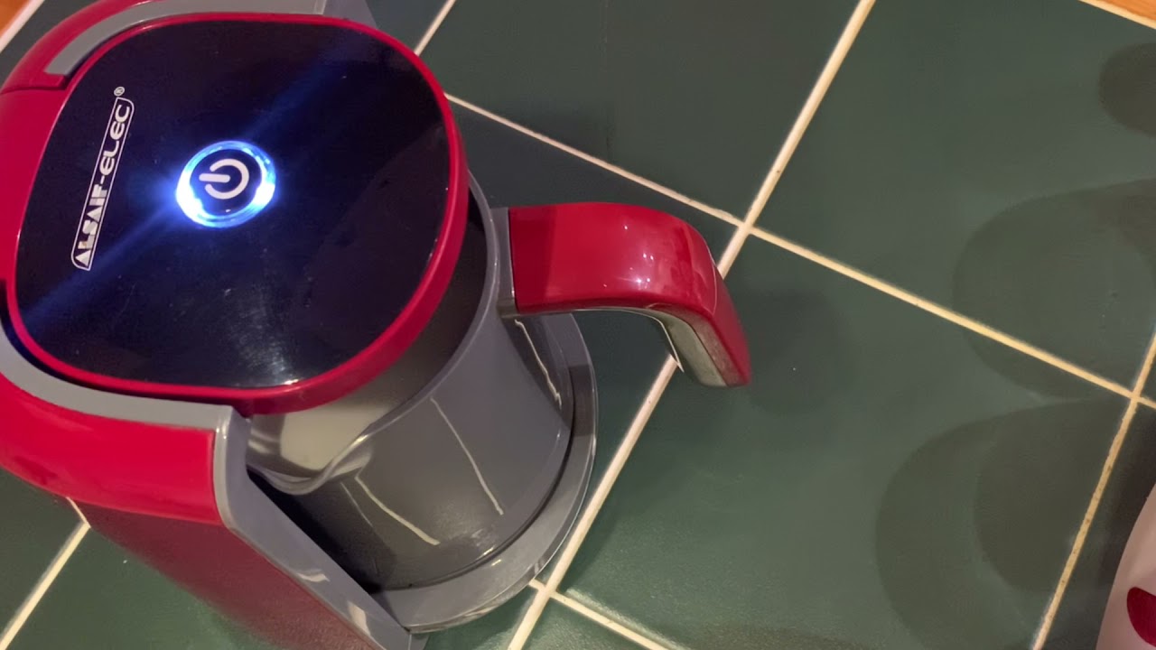 تجربة الحليب بصانعة القهوة السيف اليك 🤫🤭