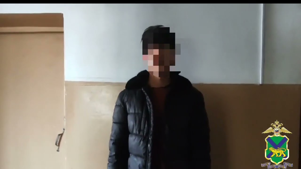 В Уссурийске Приморского края полицейские задержали подозреваемых в краже сейфа с 4 млн рублей