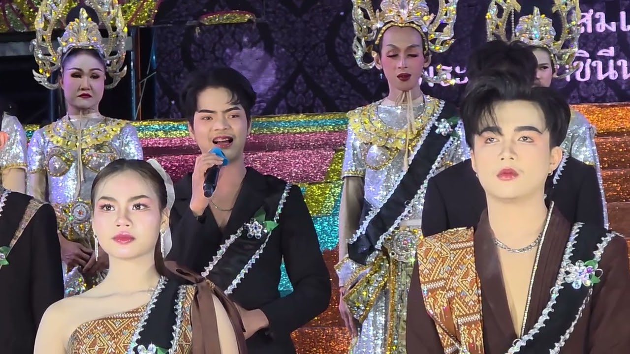 ถึงกับอึ้งทั้งงานเมื่อโชว์นี้เริ่มขึ้น#สาวน้อยลำเพลินshow #สาวน้อยเพชรบ้านแพง 
