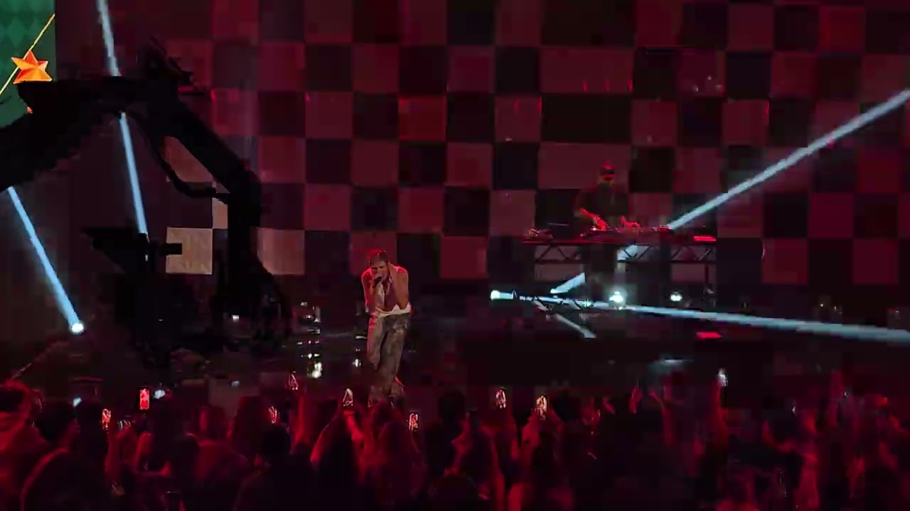 The Kid LAROI - STAY (Live 09/27/2024 at Jingle Ball Line Up Announcement Party)